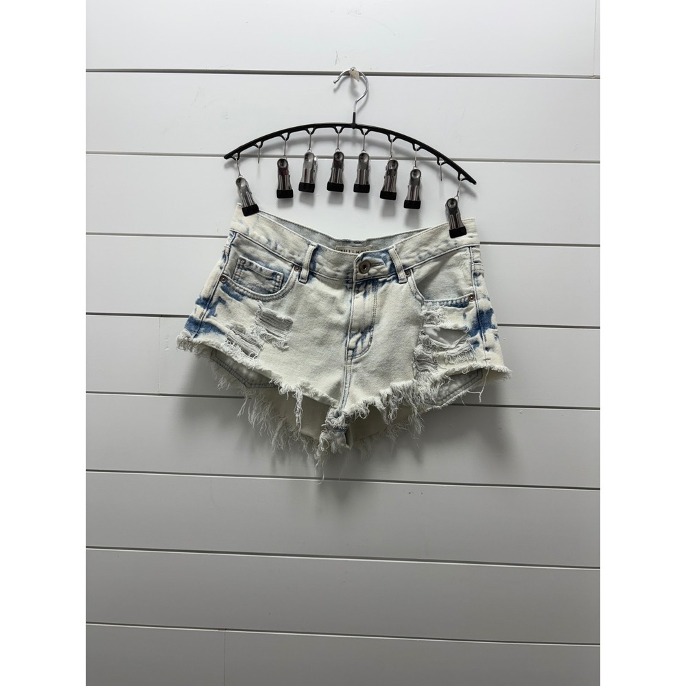 Bullhead Denim Co. High Rise Ripped Jean Shorts Size 7